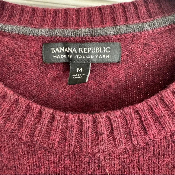 Men’s deep burgundy Banana Republic 100% merino Italian wool sweater size M - Picture 3 of 5